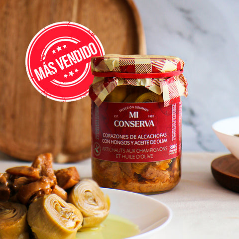 Corazones de alcachofa con hongos y aceite de oliva