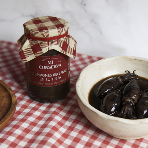 Chipirones rellenos en su tinta