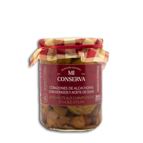 Corazones de alcachofa con hongos y aceite de oliva